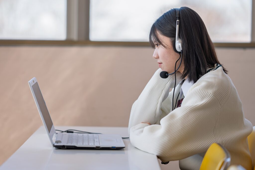 Online-tutor-demerit